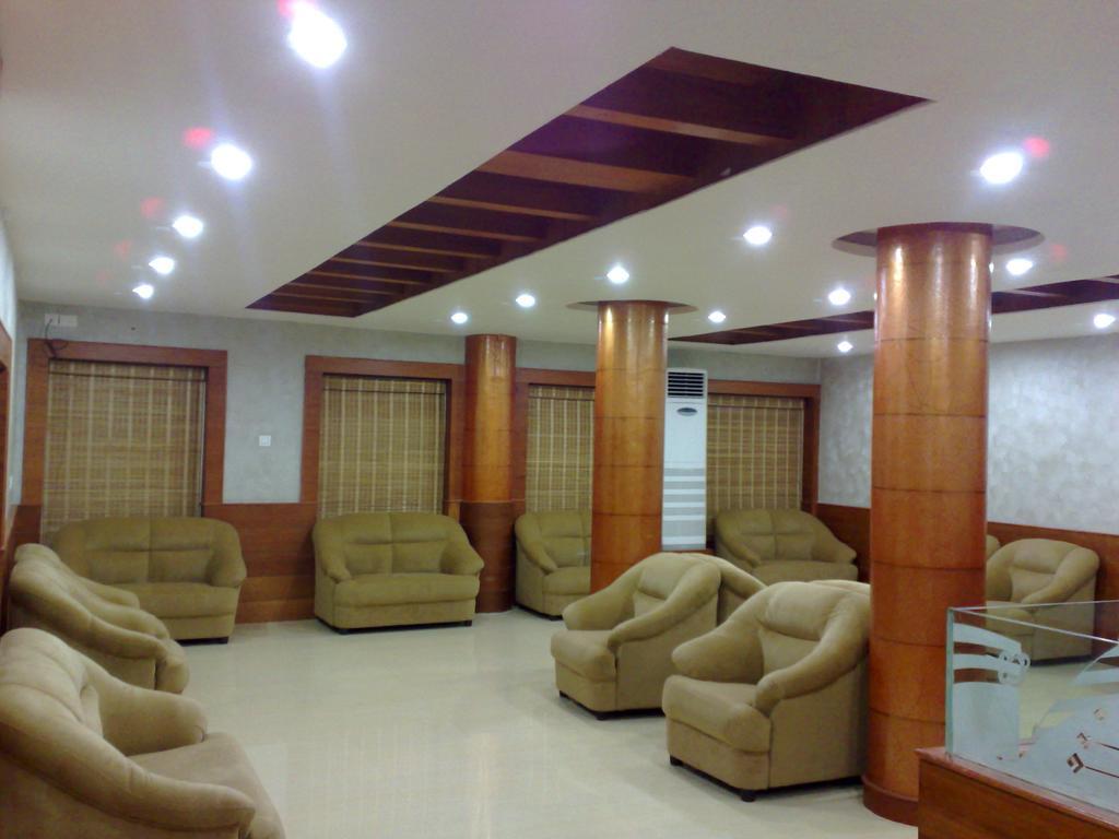 Kpm Regency Hotel ปาลักกัด ห้อง รูปภาพ