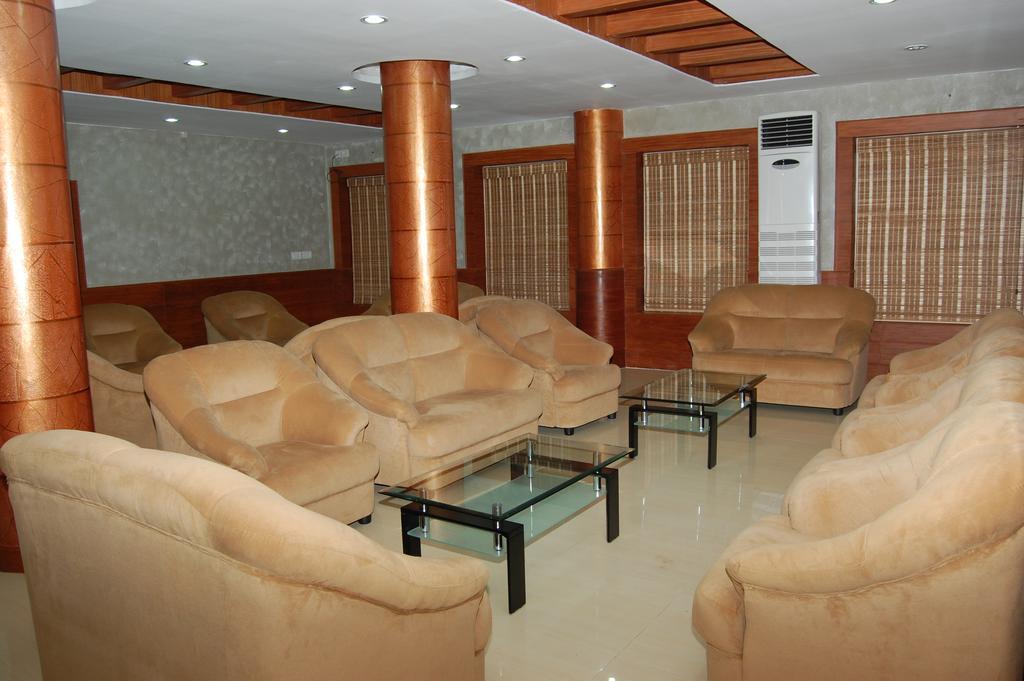 Kpm Regency Hotel ปาลักกัด ภายนอก รูปภาพ