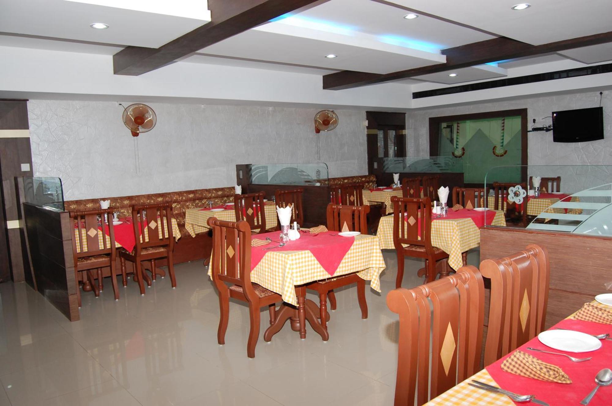 Kpm Regency Hotel ปาลักกัด ห้อง รูปภาพ